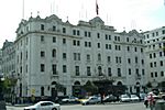 Plaza San Martin / Hotel Bolivar